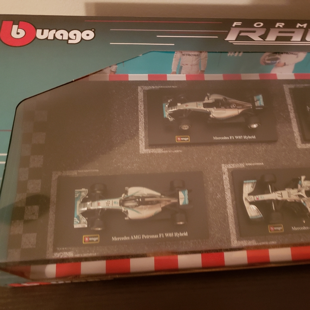 🏎 Formula 1 Mercedes Racing Cars 🏎 - Picture 10 of 16